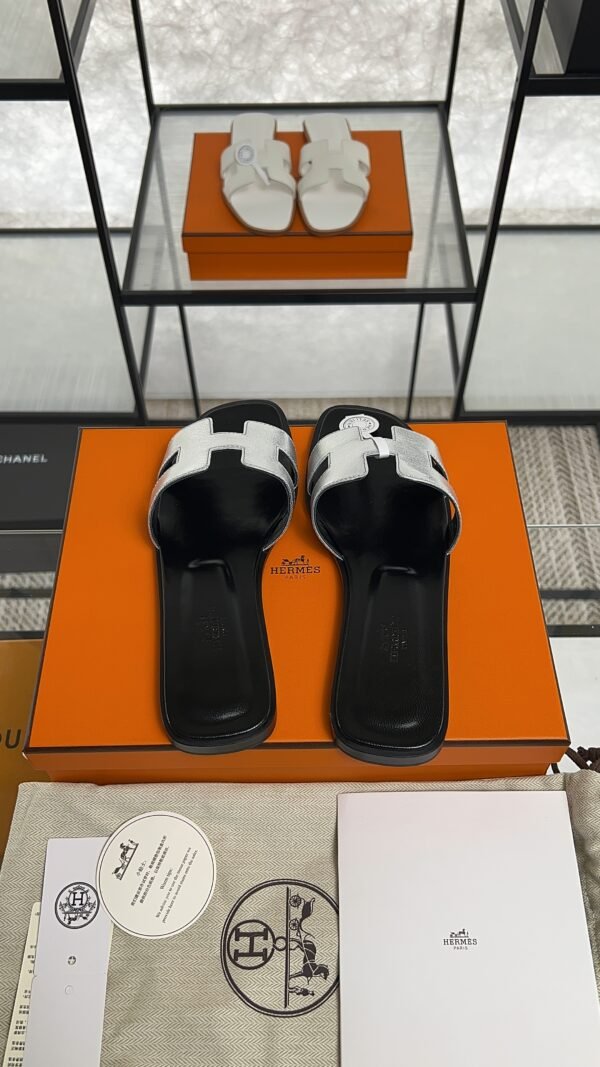 hermes oran sandlas gris argenté