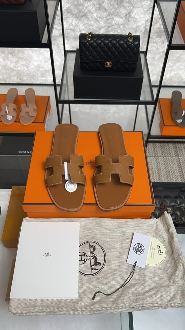 hermes oran sandlas Brown