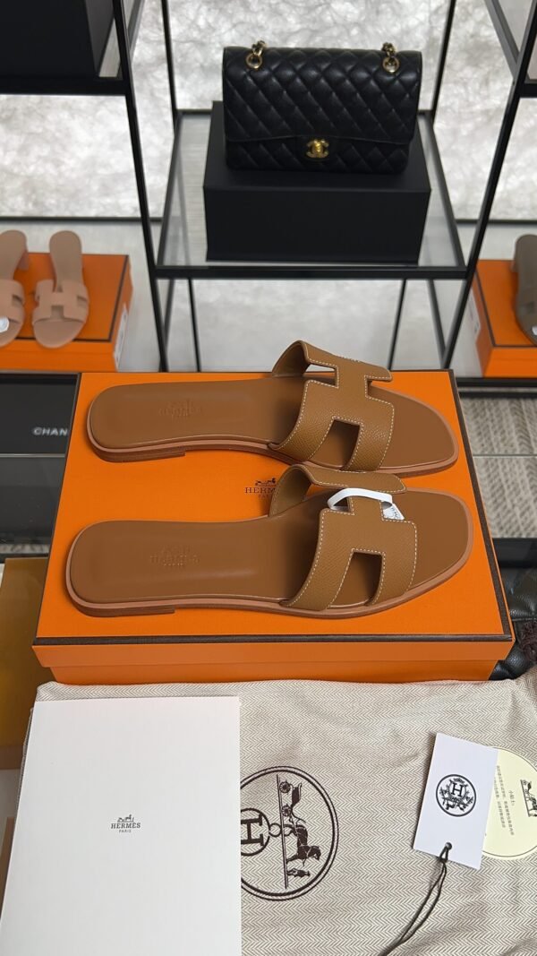 hermes oran sandlas Brown