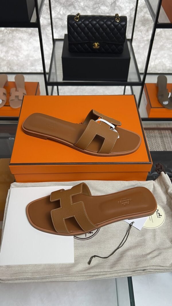 hermes oran sandlas Brown