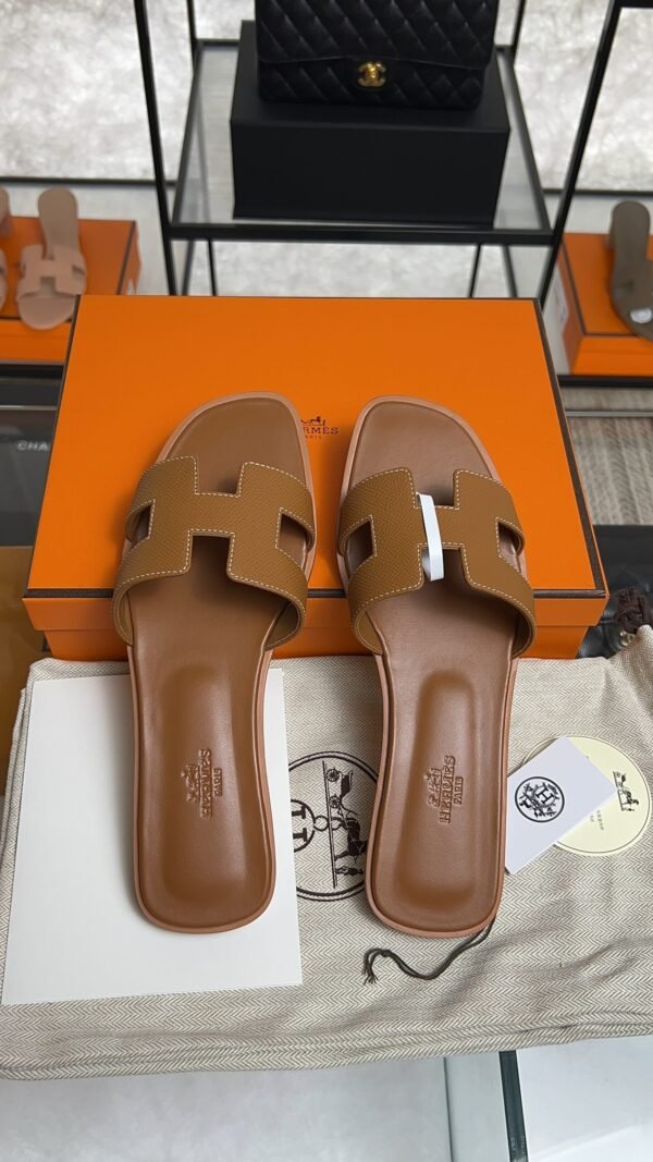 hermes oran sandlas Brown