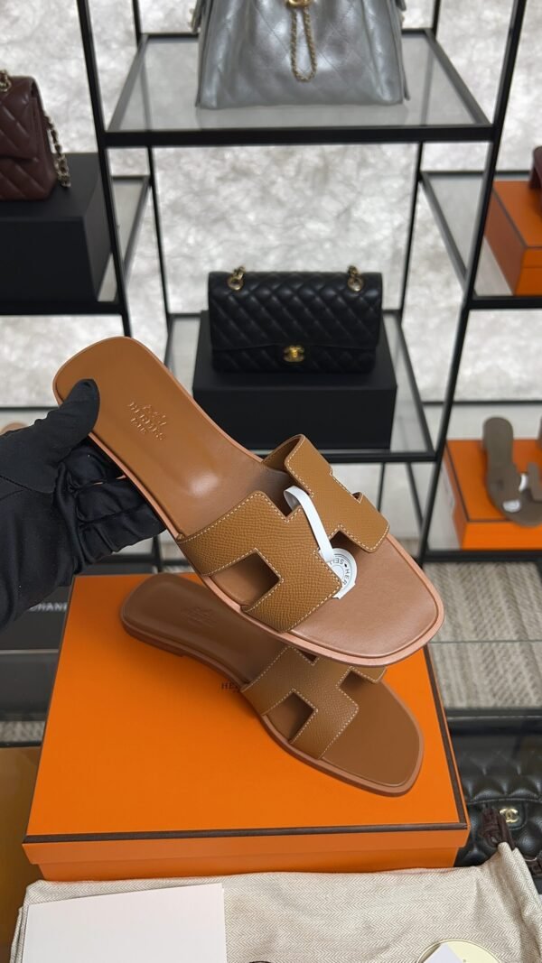 hermes oran sandlas Brown