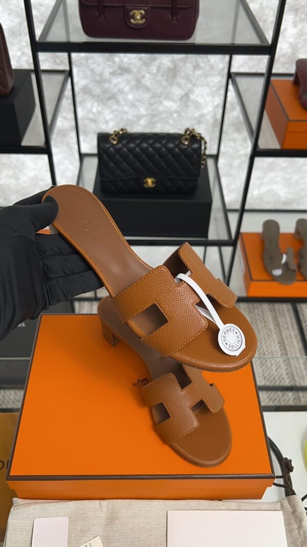 Hermès Sandals sandal brown