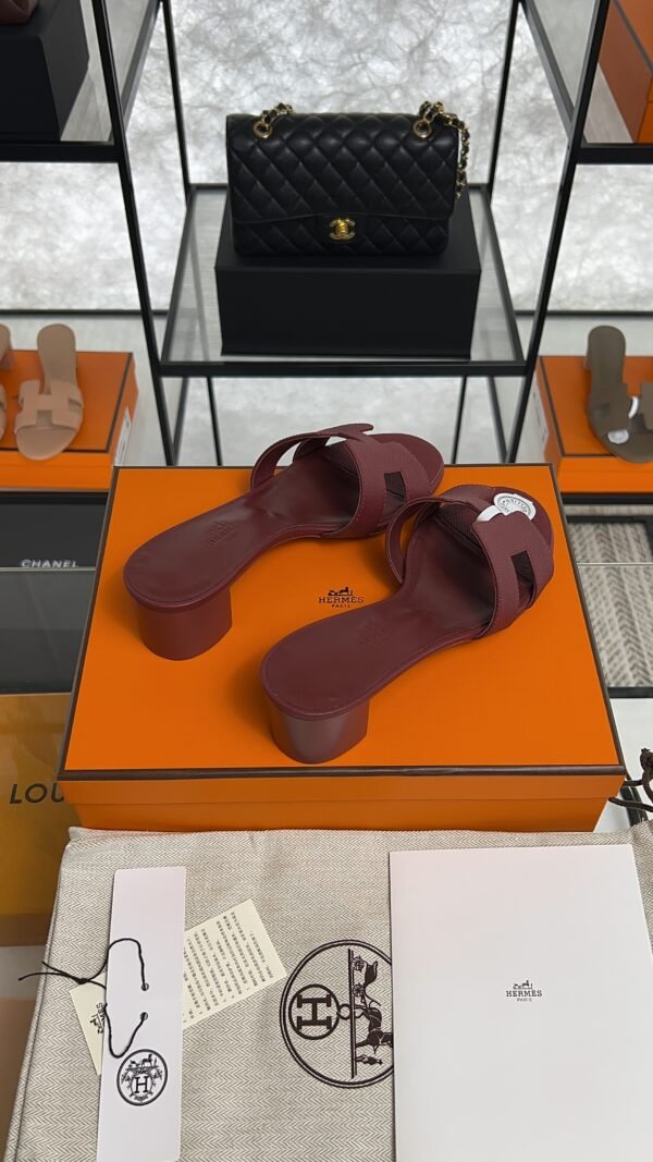 Hermès Sandals sandal rouge H