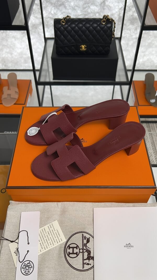Hermès Sandals sandal rouge H