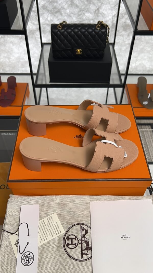 Hermès Sandals sandal beige perlino