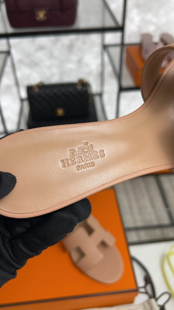 Hermès Sandals sandal beige perlino