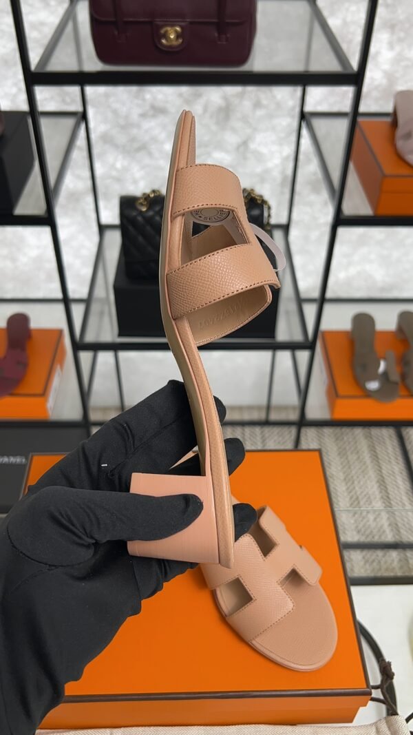 Hermès Sandals sandal beige perlino