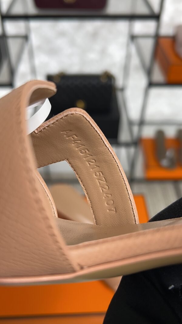 Hermès Sandals sandal beige perlino