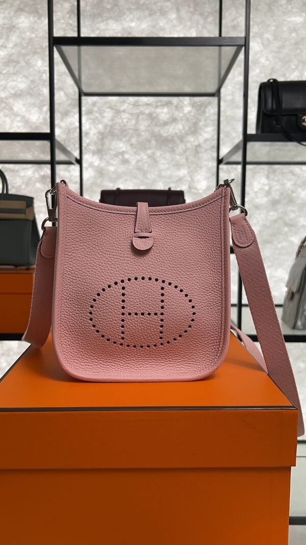 Hermès Taurillon Clemence Evelyne TPM Rose Sakura