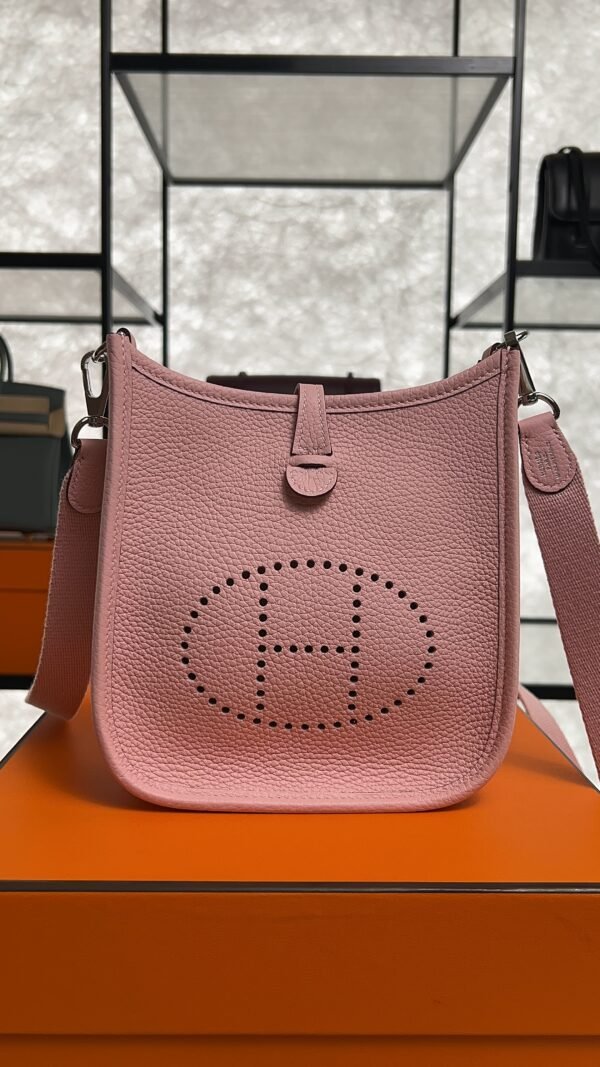 Hermès Taurillon Clemence Evelyne TPM Rose Sakura