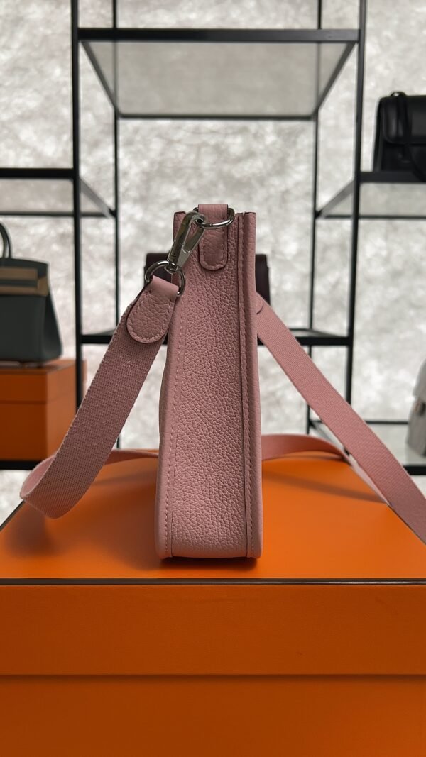 Hermès Taurillon Clemence Evelyne TPM Rose Sakura