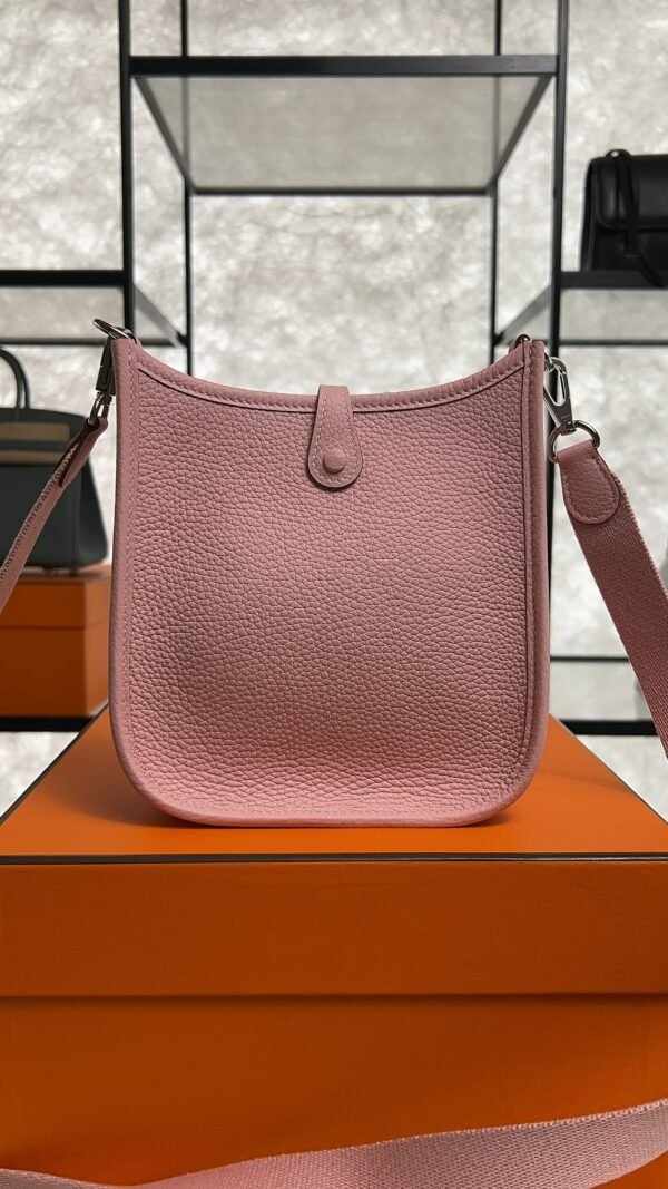 Hermès Taurillon Clemence Evelyne TPM Rose Sakura
