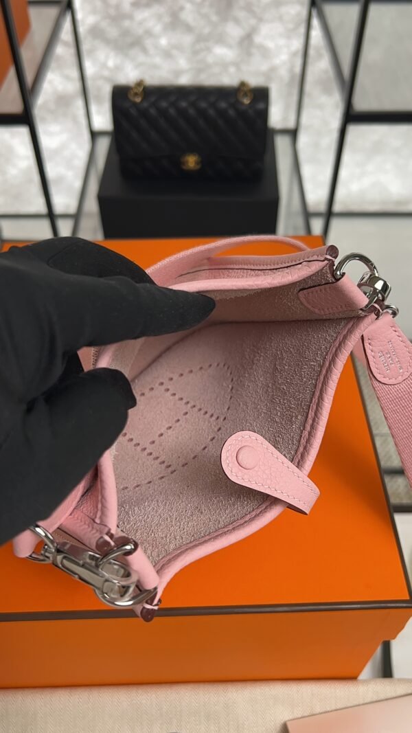Hermès Taurillon Clemence Evelyne TPM Rose Sakura