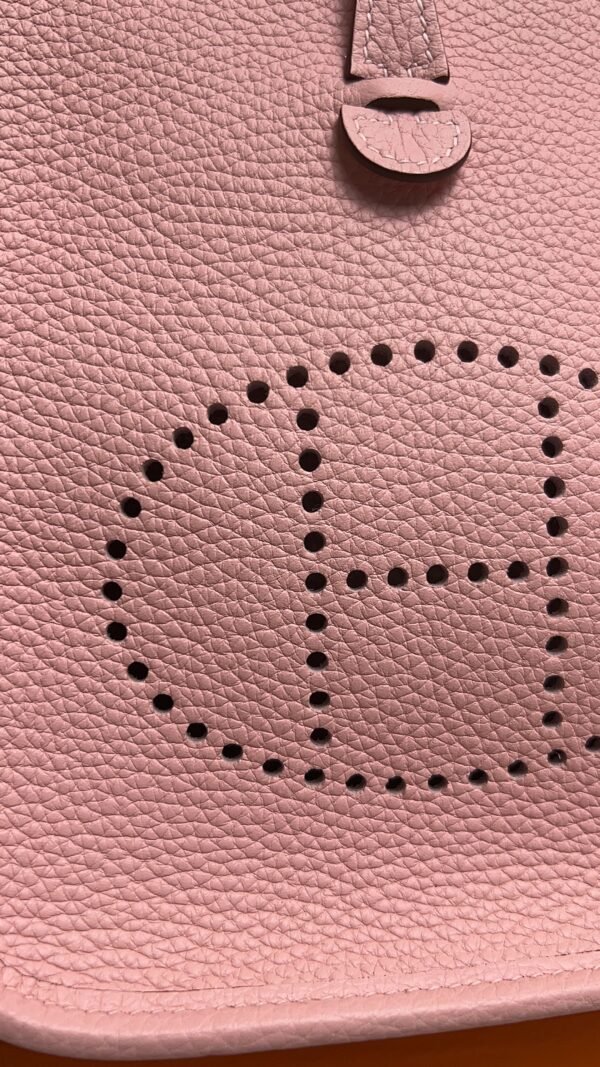 Hermès Taurillon Clemence Evelyne TPM Rose Sakura