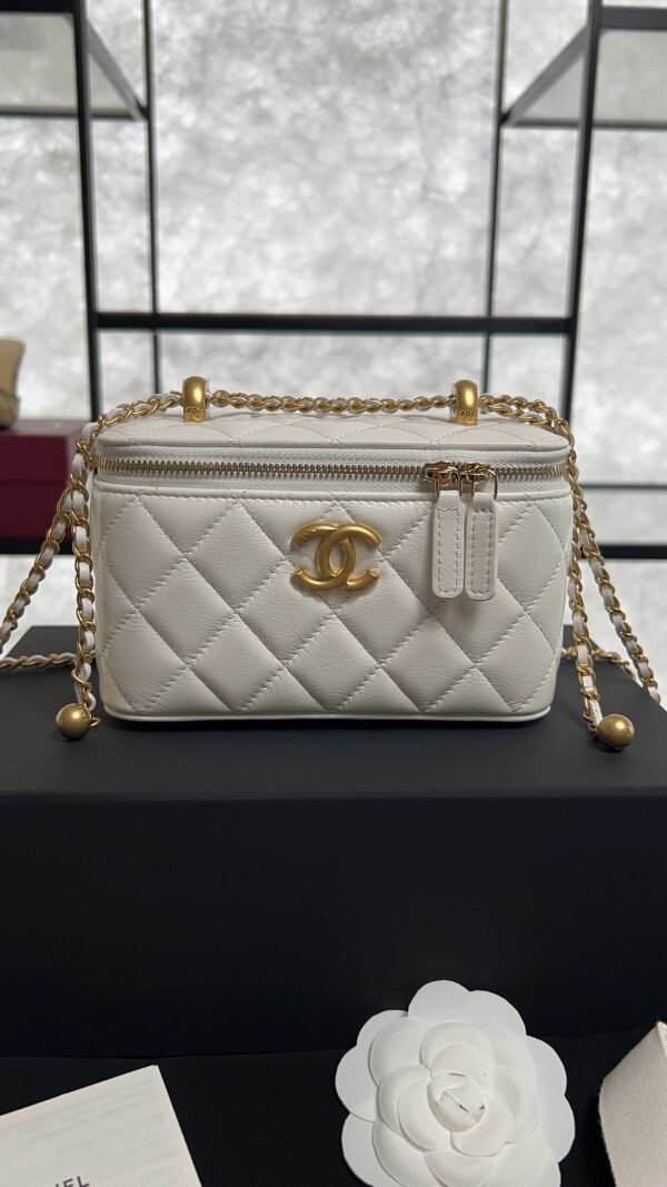 Chanel White Quilted Lambskin Long Vanity Case