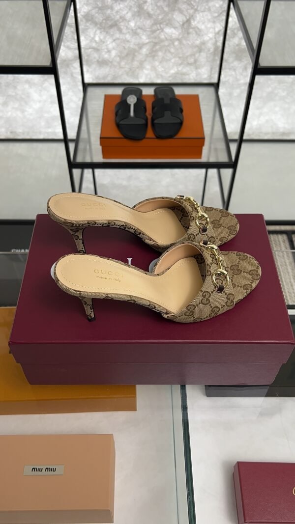 Gucci Women's slide sandal with Horsebit