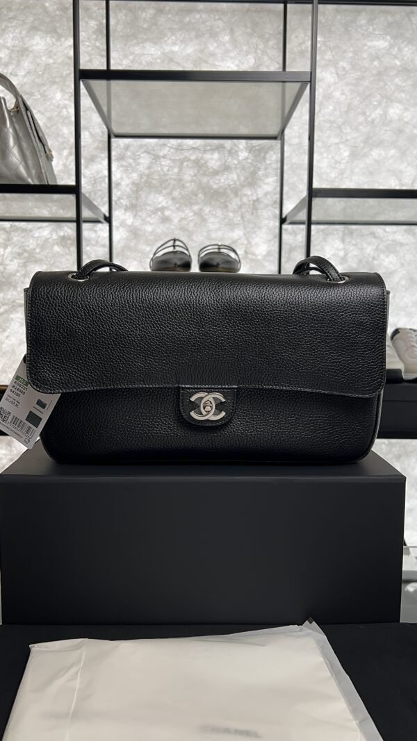 Chanel Spring Summer 2026 Maxi Flapbag Black