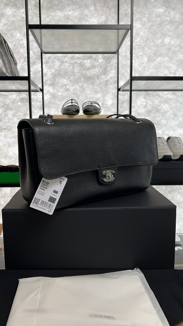 Chanel Spring Summer 2026 Maxi Flapbag Black