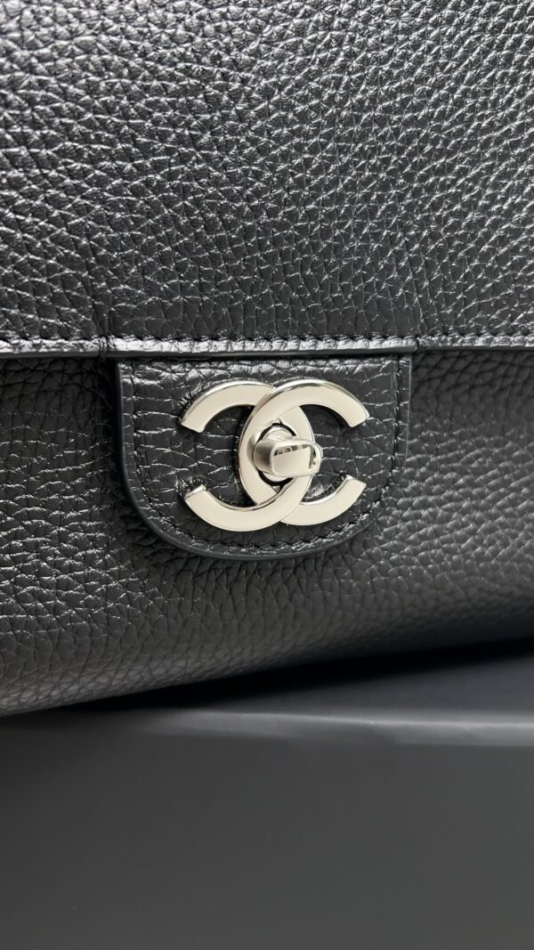 Chanel Spring Summer 2026 Maxi Flapbag Black