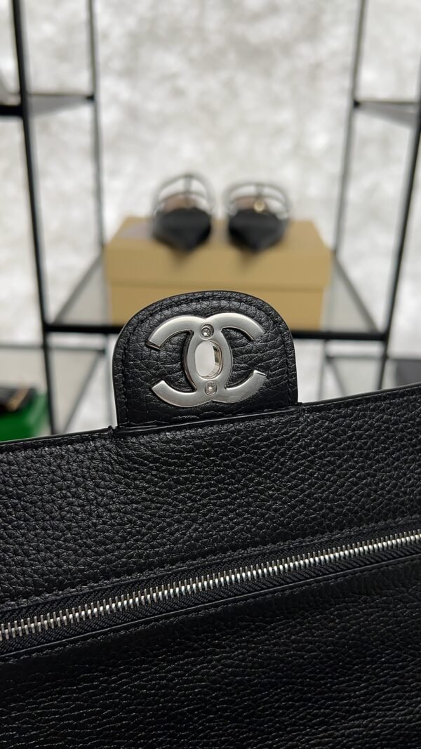 Chanel Spring Summer 2026 Maxi Flapbag Black