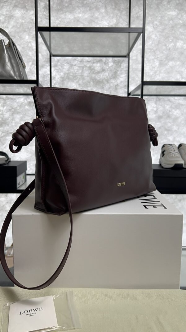 Loewe Medium Flamenco clutch Burgundy