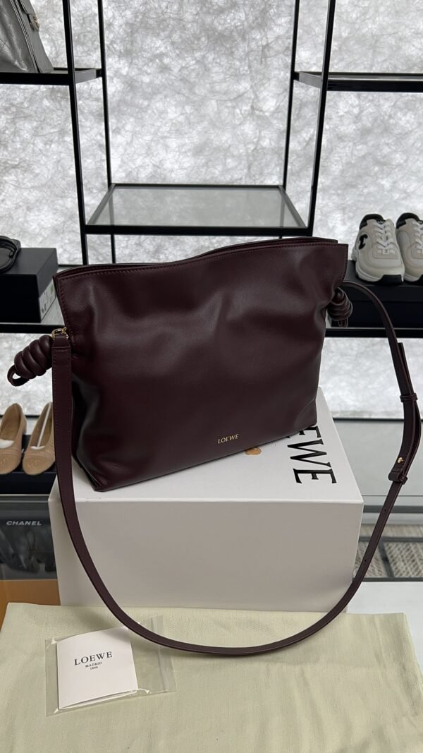 Loewe Medium Flamenco clutch Burgundy