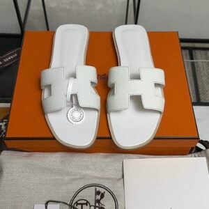 2026_06_08_17_03_IMG_3463 hermes oran sandlas White Epsom