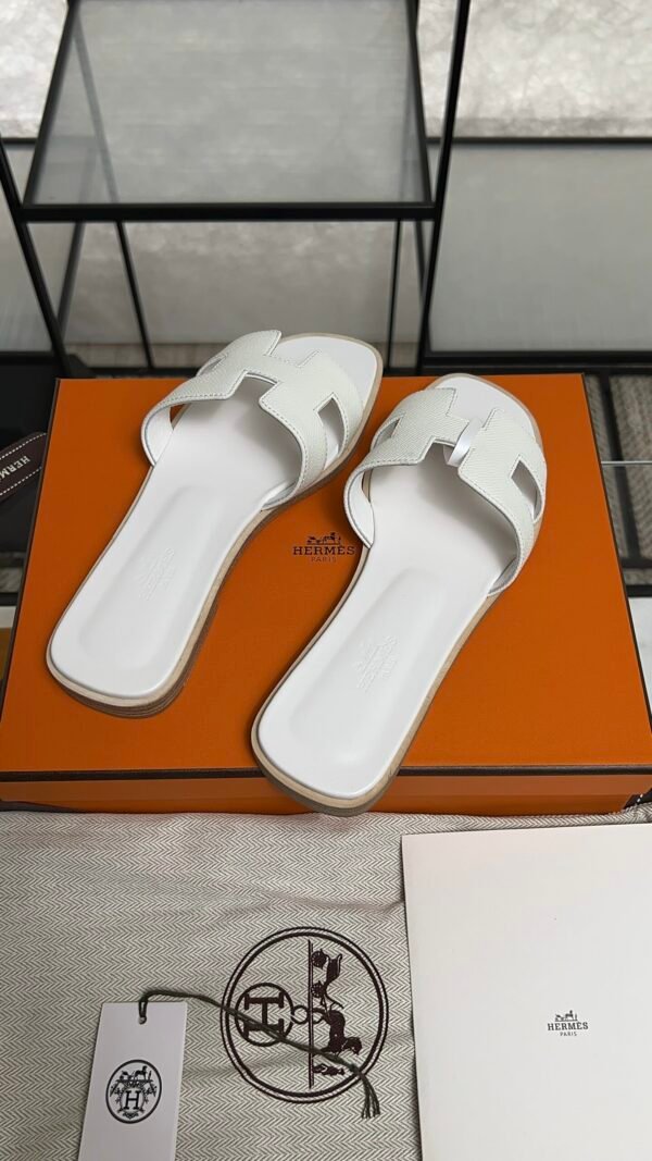hermes oran sandlas White Epsom
