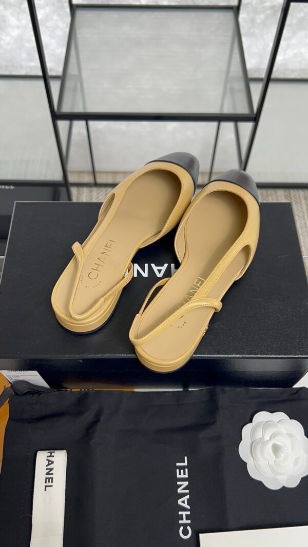 Chanel Goatskin Grosgrain Cap Toe CC Slingback Sandals Beige Black