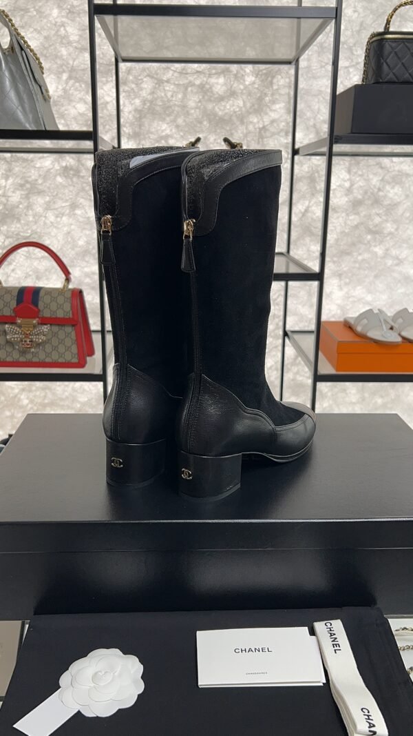 CHANEL High boots – Suede calfskin & lambskin, black