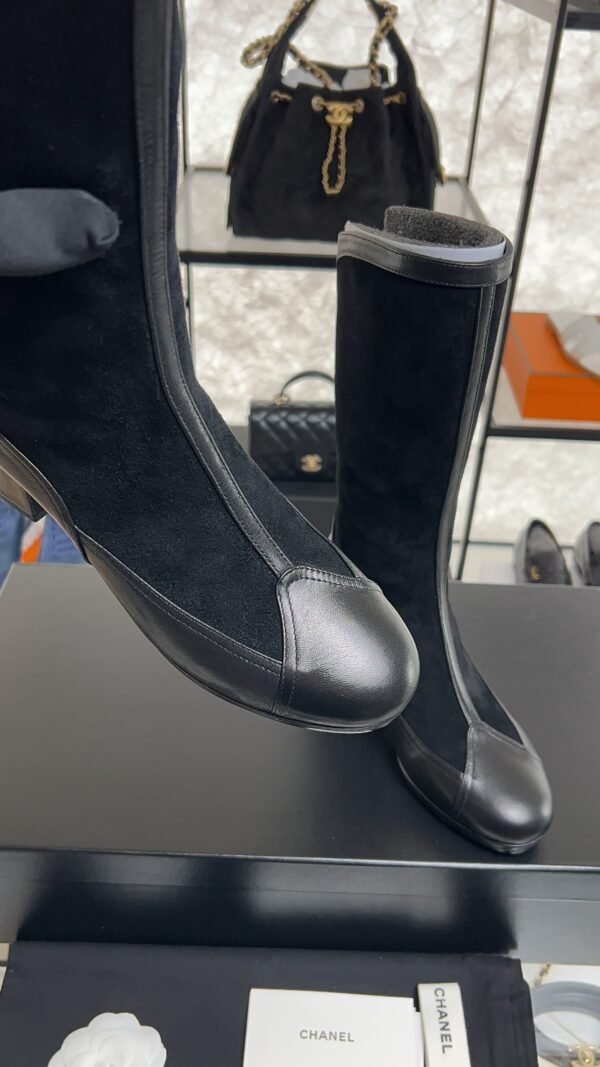 CHANEL High boots – Suede calfskin & lambskin, black