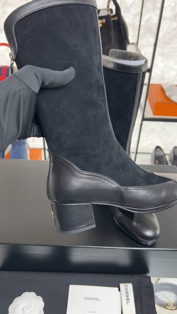 CHANEL High boots – Suede calfskin & lambskin, black