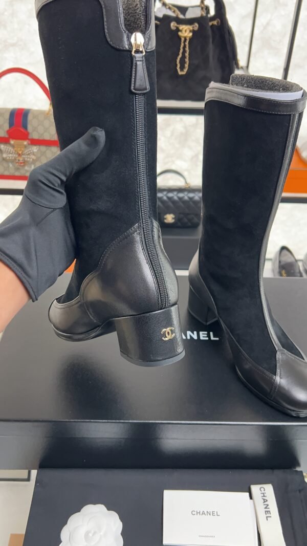 CHANEL High boots – Suede calfskin & lambskin, black