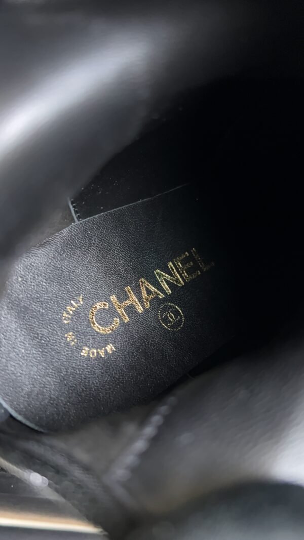 CHANEL High boots – Suede calfskin & lambskin, black