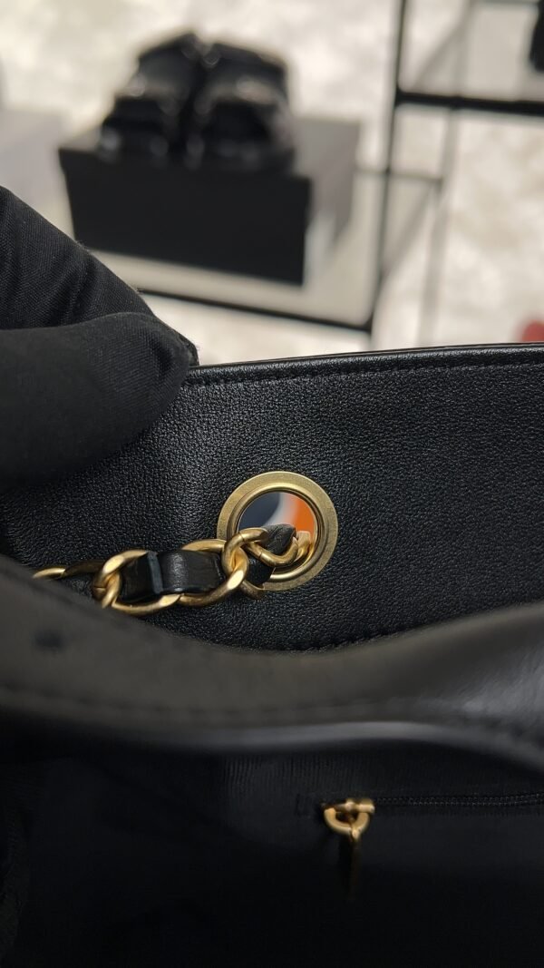 Chanel 2024/25 Métiers d’art Shopping Bag Black