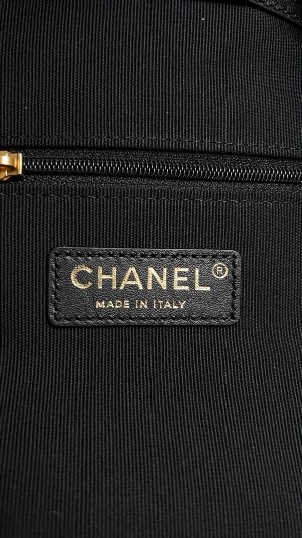 Chanel 2024/25 Métiers d’art Shopping Bag Black