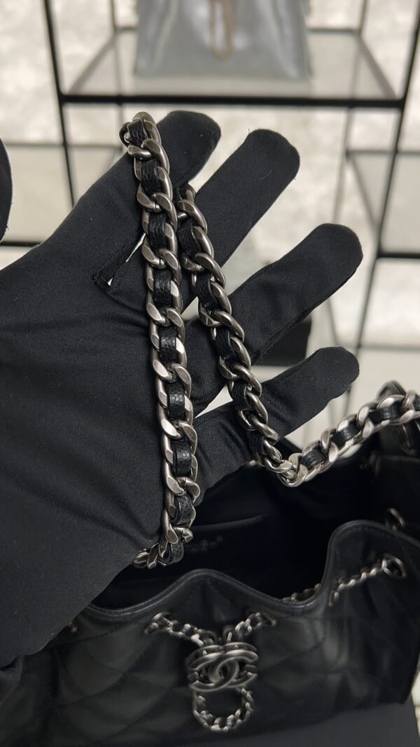 Chanel Caviar Quilted Mini 25 Handbag black