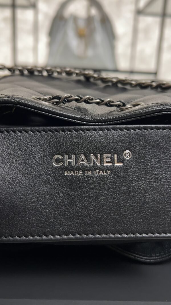 Chanel Caviar Quilted Mini 25 Handbag black