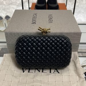 2026_01_09_13_38_IMG_0218 Bottega Veneta Knot Clutch Black