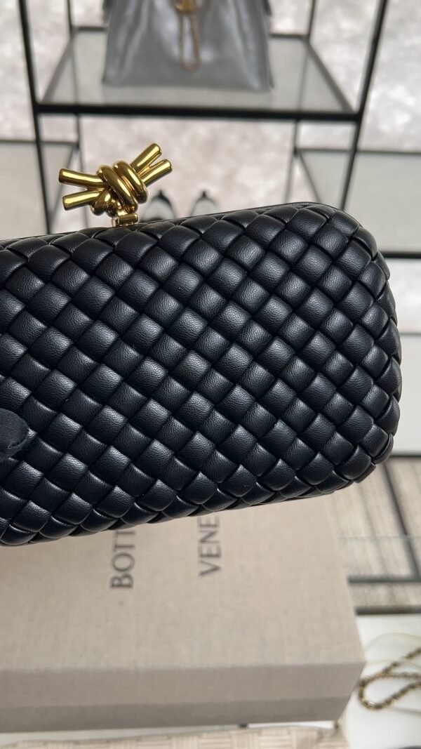 Bottega Veneta Knot Clutch Black