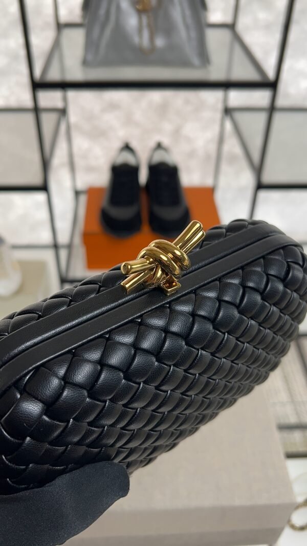 Bottega Veneta Knot Clutch Black