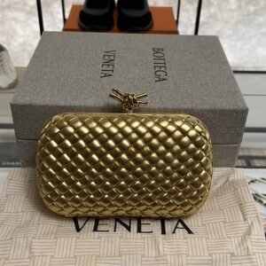 2026_01_09_13_40_IMG_0236 Bottega Veneta Knot Clutch Gold