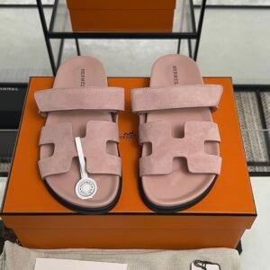 HERMÈS CHYPRE SANDAL Women’s Rose Porcelaine