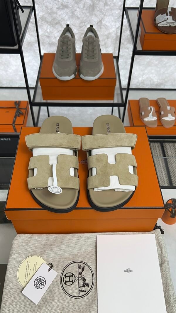 HERMÈS CHYPRE SANDAL Beige Women’s