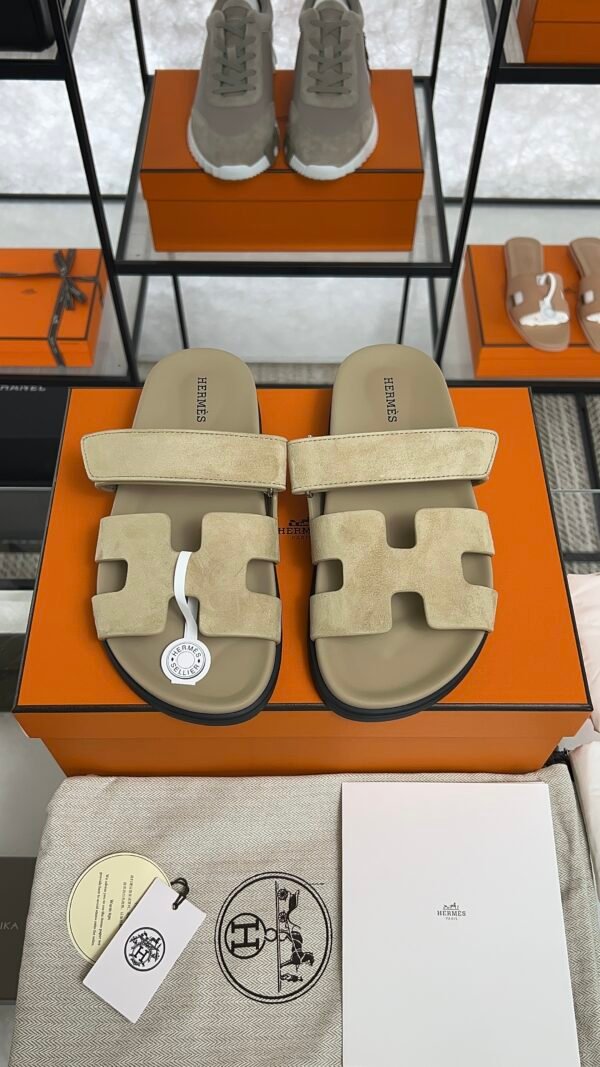 HERMÈS CHYPRE SANDAL Beige Women’s