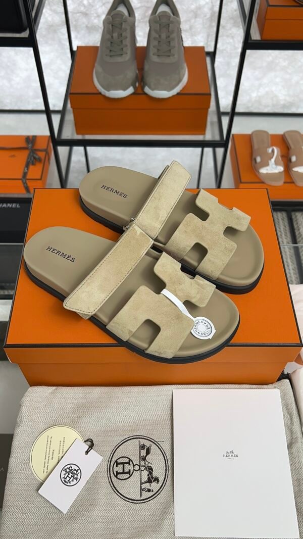 HERMÈS CHYPRE SANDAL Beige Women’s