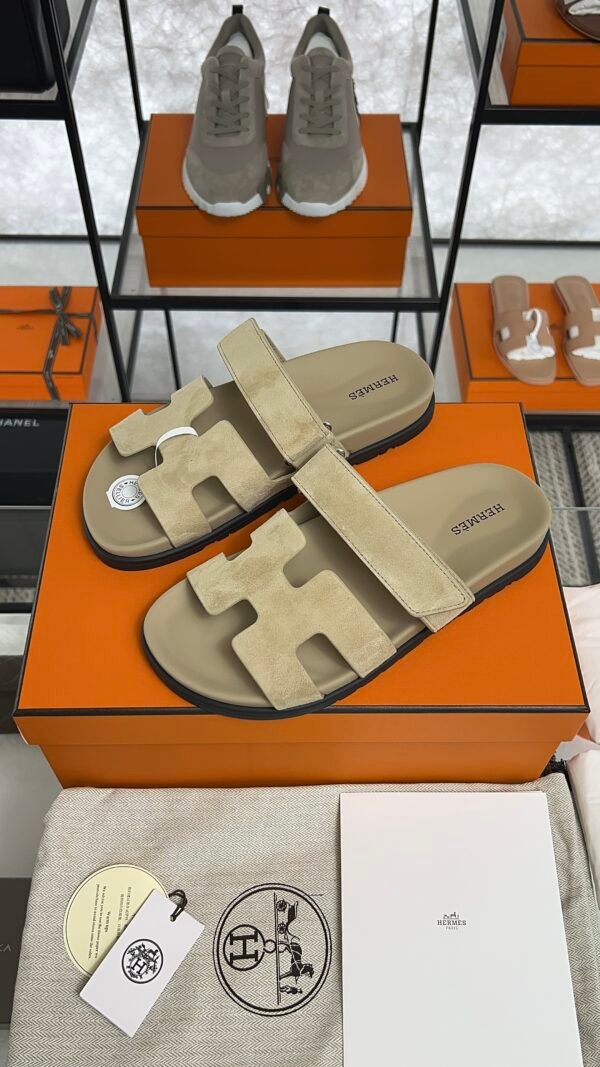HERMÈS CHYPRE SANDAL Beige Women’s