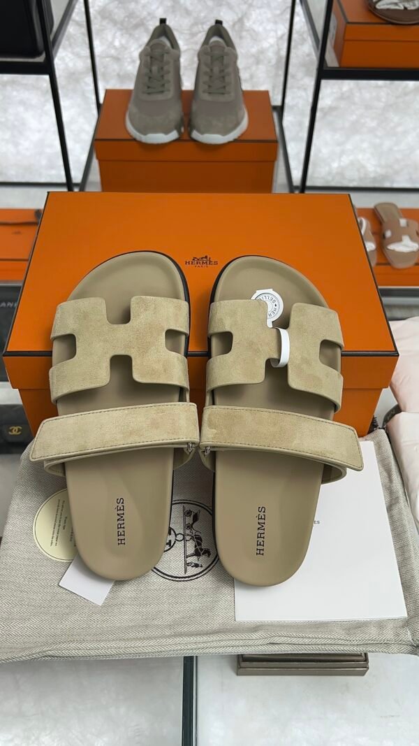 HERMÈS CHYPRE SANDAL Beige Women’s