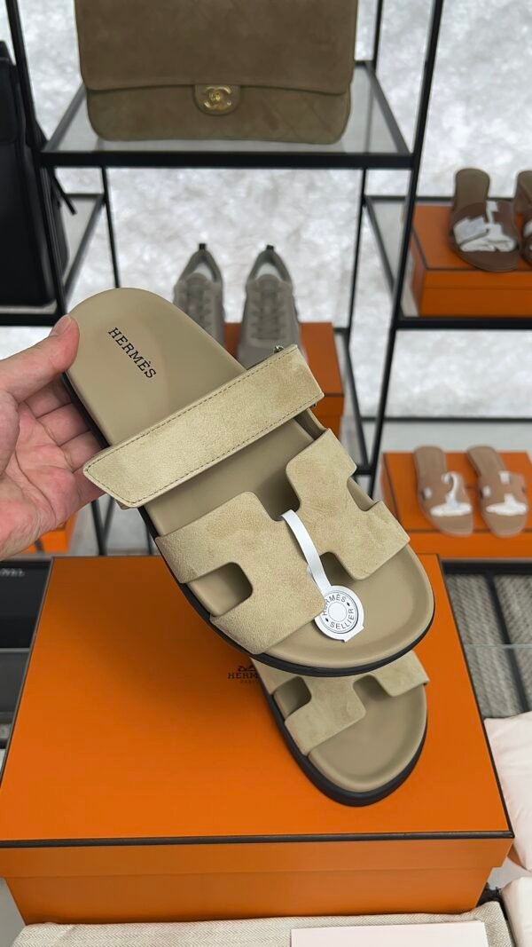 HERMÈS CHYPRE SANDAL Beige Women’s